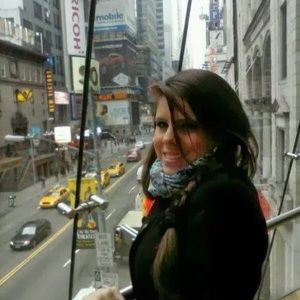 Meet your Posher, Maria leonor